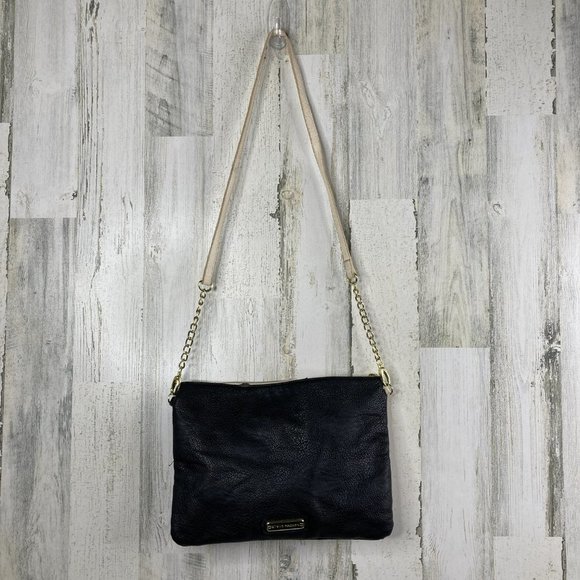 Steve Madden Diagonal Zip Pebbled Shoulder Bag - Picture 2 of 14